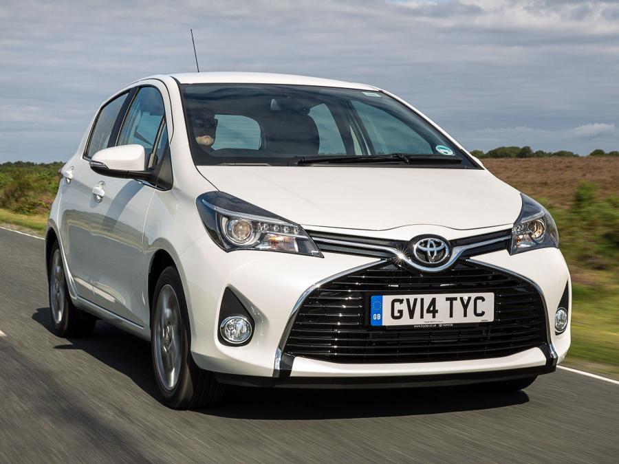  Toyota Yaris 5-Door 2014 года  (UK) (фото 26 из 38)